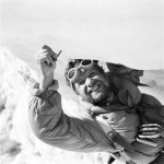 Pohoří Hindúkuš-Pákistán-Tirič Mír, Skobování v ledu  |  Hindu Kush-Pakistan-Tirich Mir Ice climbing 1967 (Photo: V. Heckel)