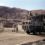 Hindúkuš, Přeprava expedice autem y Kábulu do hor  |  Hindu Kush-Afghanistan  Travel by car from Kabul  to the mountains (1965)